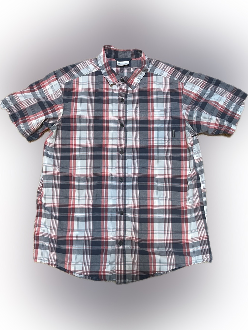 Columbia Plaid Short-Sleeve Button-Down Shirt in Red, Navy & White Men’s Size M